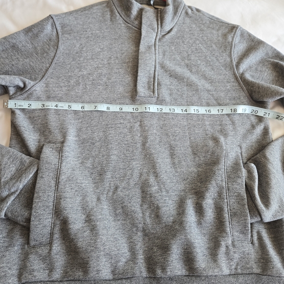 (NEW)Vuori Cypress 1/4 Zip Heather Grey Sweatshirt - Picture 6 of 8